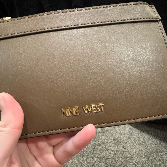 Nine West Brown Wristlet NWOT - Picture 3 of 7